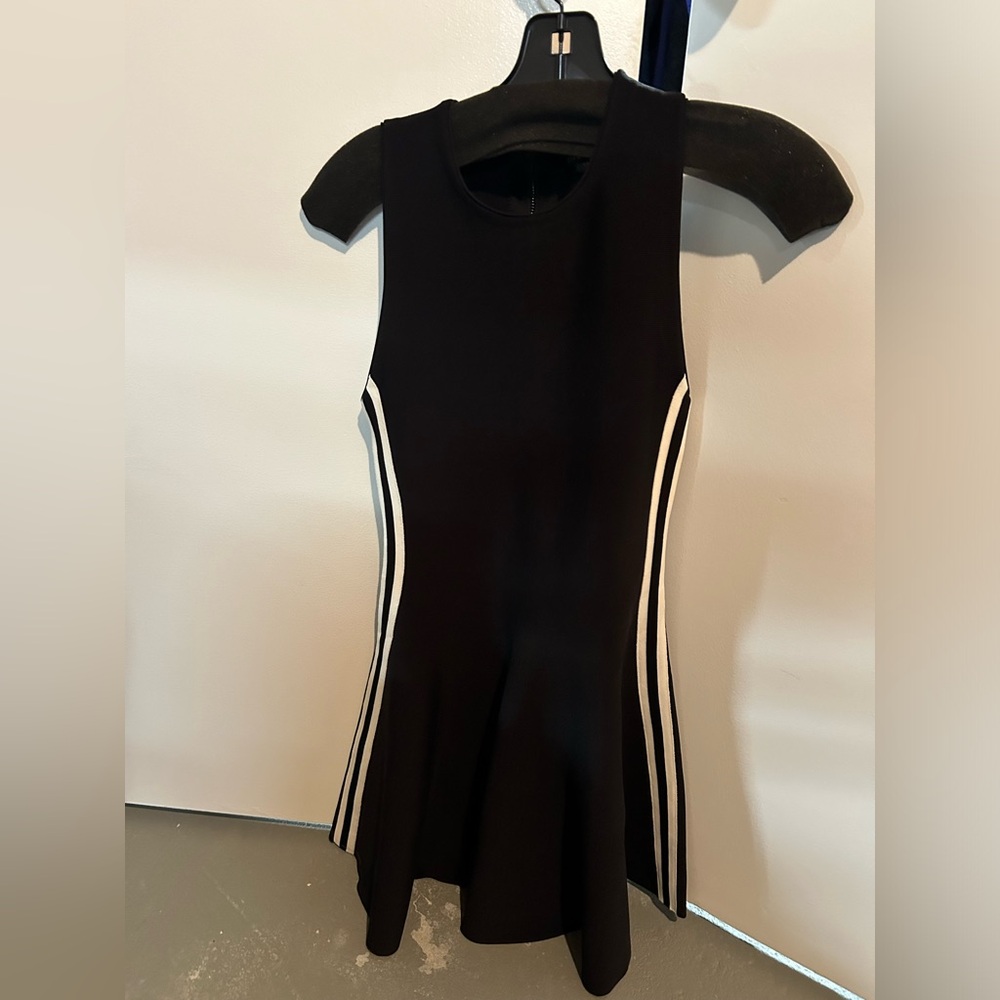 Alice & Olivia Brand New this season dress